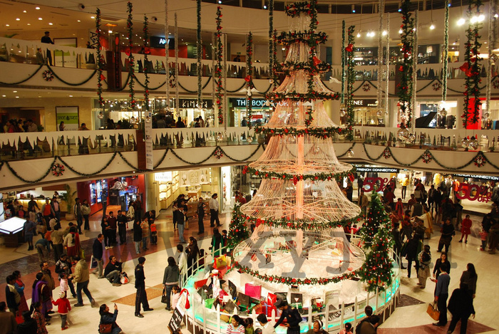 Best-Places-to-Celebrate-Christmas-Day-Party-in-Delhi