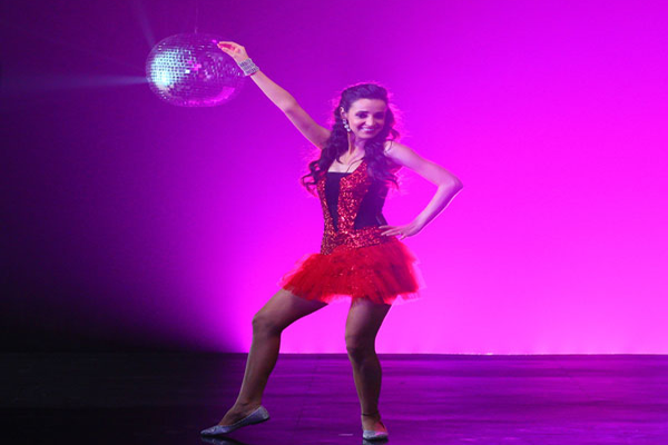 Sanaya Irani in Jhalak Dikhhla Jaa 8