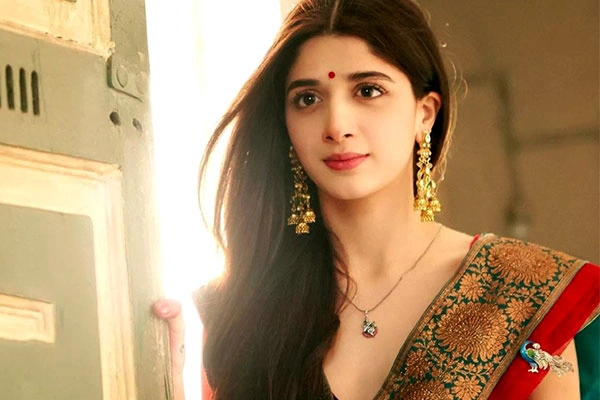 Mawra-Hocane-or-Mawra-Hussain